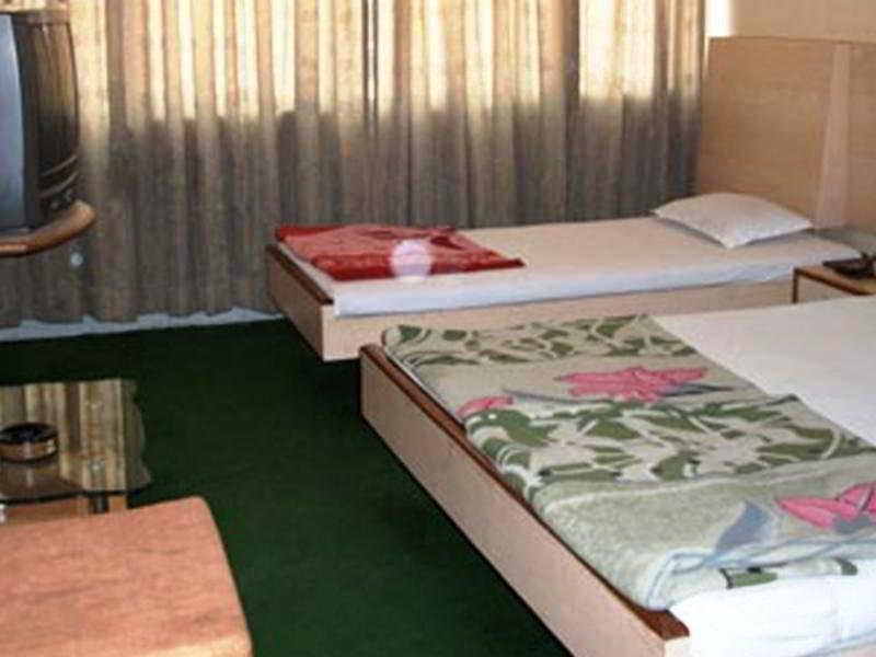 Hotel Tourist International Pune Eksteriør bilde